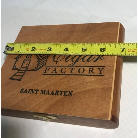 Little Cigar Factory Wooden Box Saint Maarten 7.5" x 6" x 1.5" Hinged Lid - Picture 10 of 12